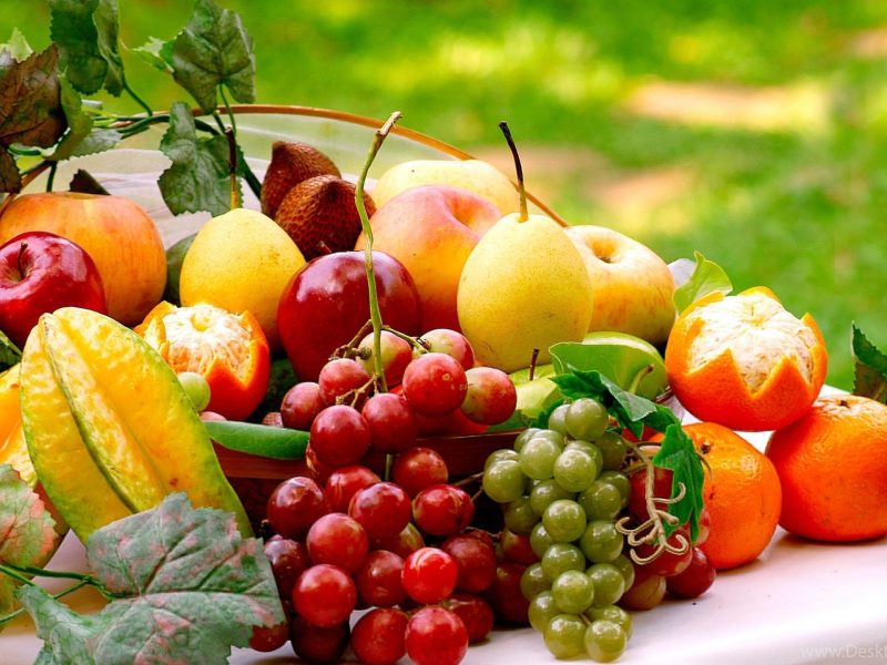 38615_apples-grapes-pears-fruit-wallpapers_2740x1772_h